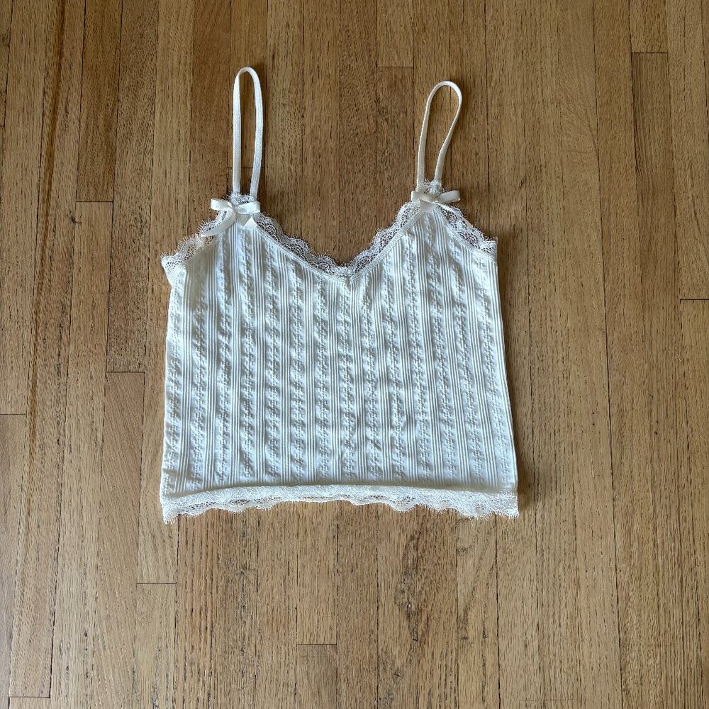 Cute white Urban Outfitters tank top size M/L